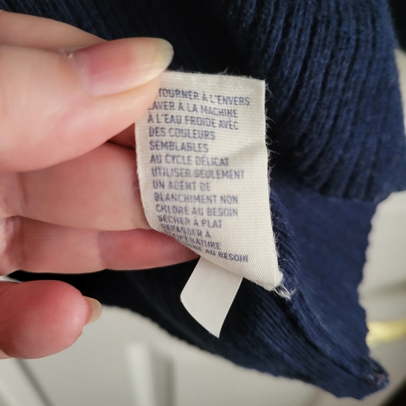 American Eagle Striped V-Neck Sweater - Picture 4 of 9